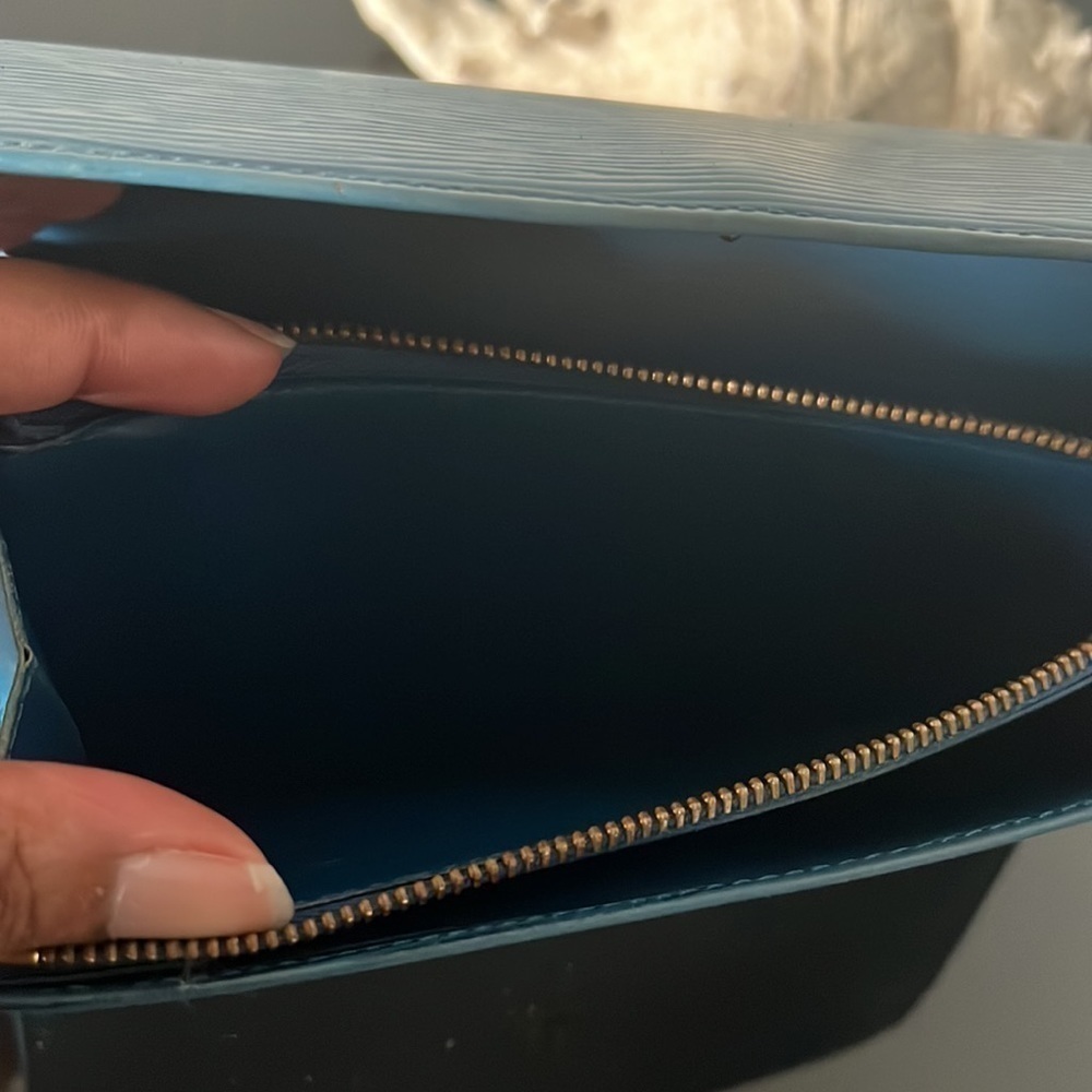 Louis Vuitton Epi Sarah wallet - Picture 8 of 8